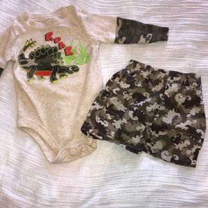 👶🏻 dinosaur 🦕 onesie and Dino/camp shorts